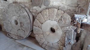 mole-antiche-mulino-pietra
